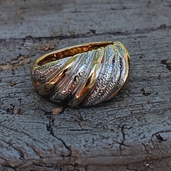 Premier Designs Two Tone Gold Ring size 6 - Picture 3 of 5